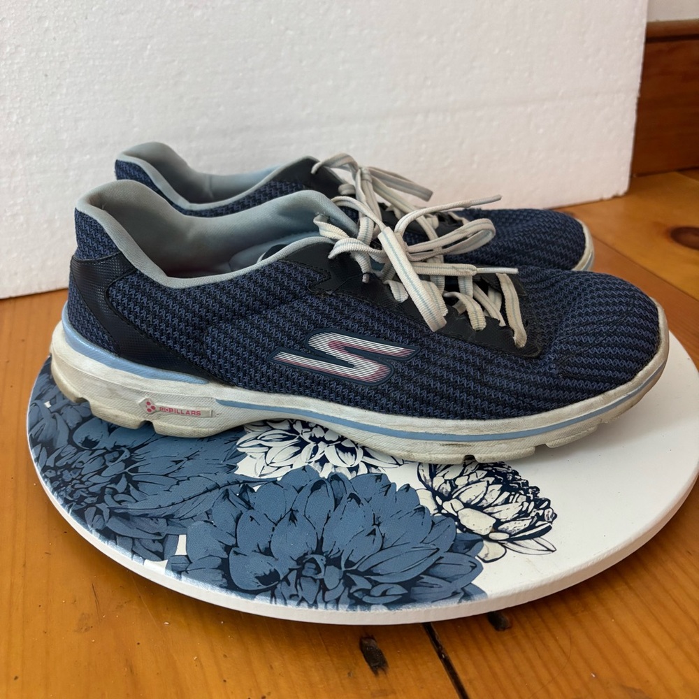 Skechers Go Walk 3 Women’s Sneakers Navy Pink Size 11